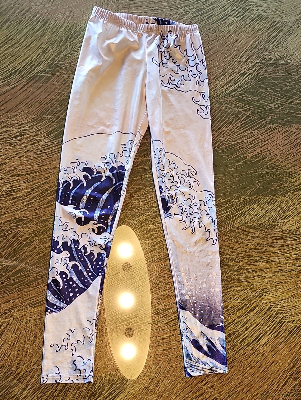 Wave Print Leggings - Blue & White Sz Medium, Super Cute@